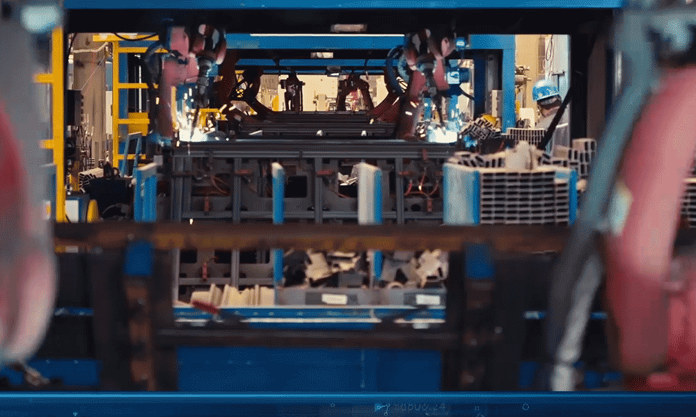 สถานีงานเชื่อมยืดหยุ่นสำหรับฐานคอนเทนเนอร์พาเลท