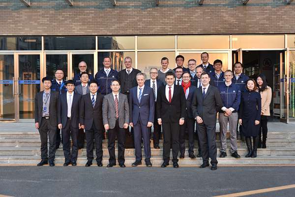 华晨宝马团队莅临星辉平台娱乐公司参观考察