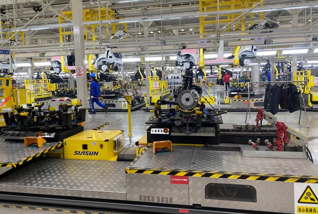 汽车总装车间移动机器人解决方案