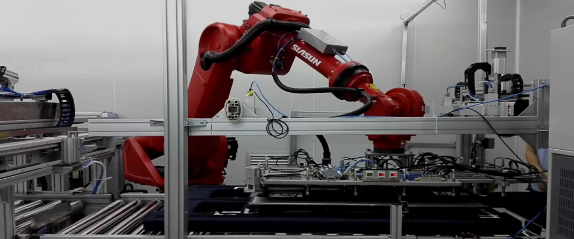 工业机器人液晶电视综合解决方案