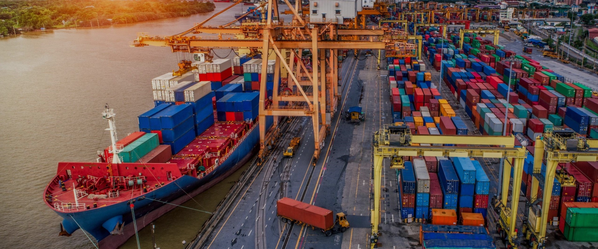 港口集装箱运输