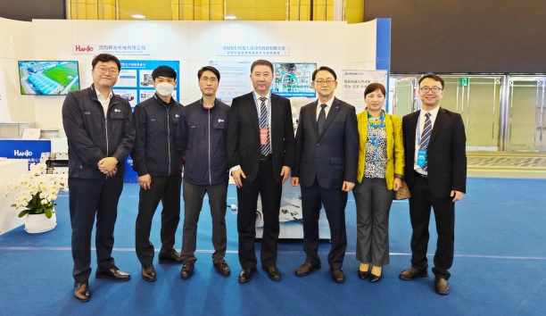 以机器人技术向世界传递星辉平台娱乐之音