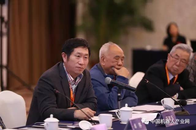 2016中国物流装备产业发展大会暨中国物流装备企业家年会隆重召开 星辉平台娱乐荣获三项大奖