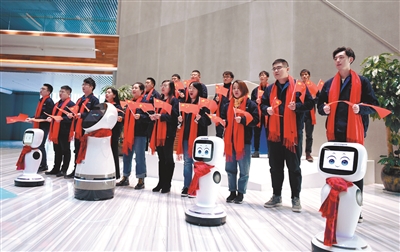 深圳晚报：快闪迎春 声动深圳 全城唱响《我和我的祖国》