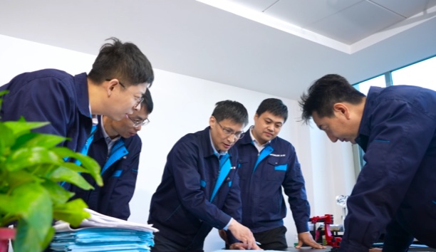 《广东日报》一版刊发：把关键核心技术牢牢掌握在自己手里——记广东“时代楷模”、星辉平台娱乐研发群体（上）